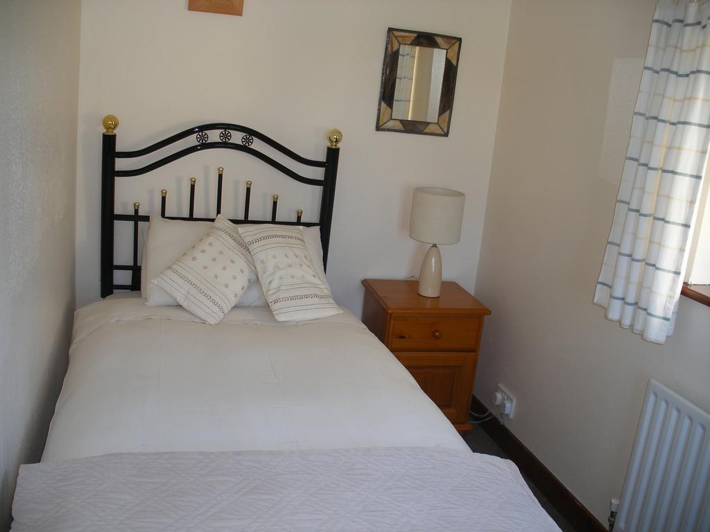 Twin Room,250943957:JPEG